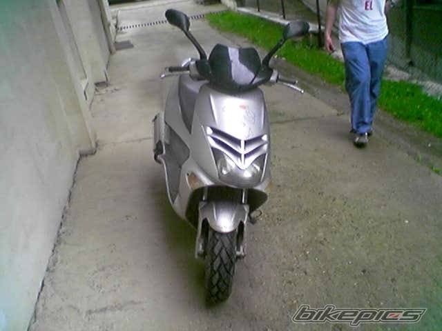 2001 APRILIA LEONARDO 250 | Picture 362403 motorcycle photo