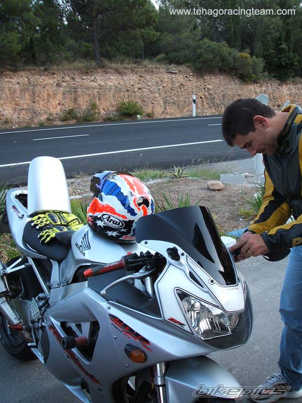 2001 HONDA CBR 900 | Picture 366846 motorcycle photo