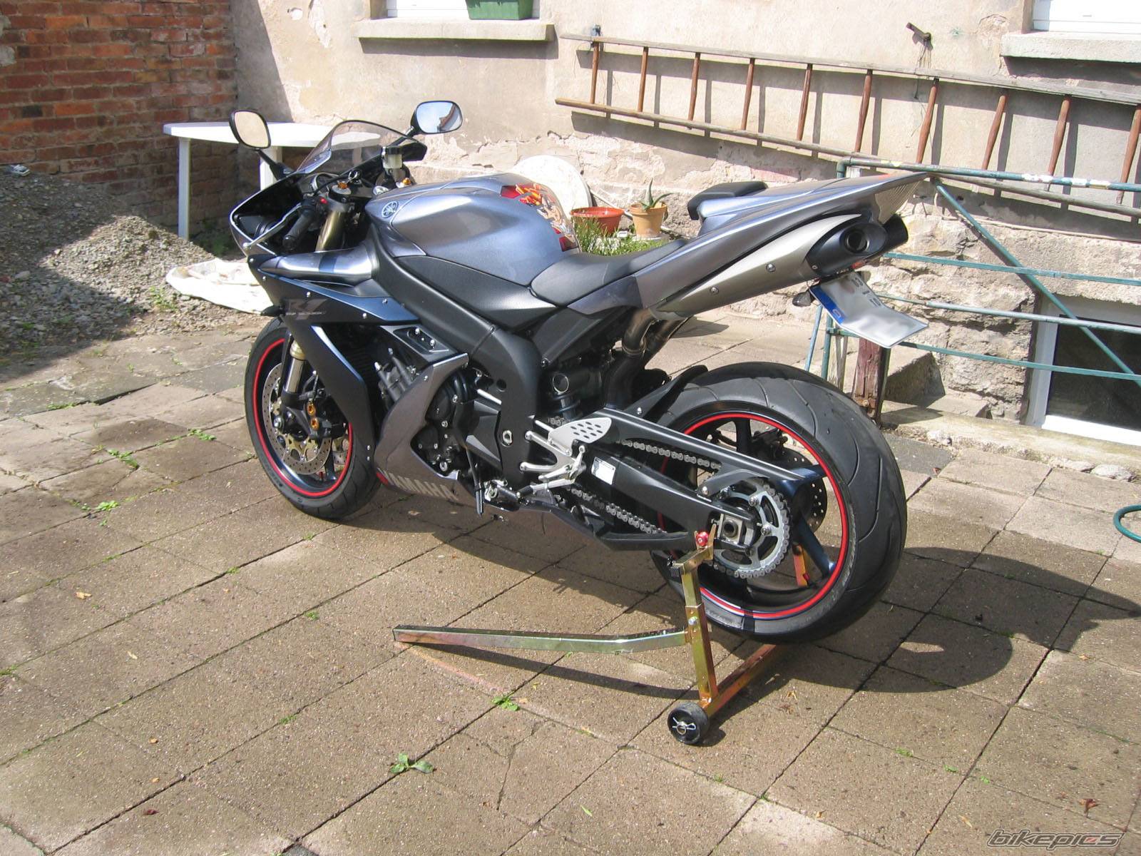 2005 YAMAHA YZF R1 | Picture 368064 motorcycle photo
