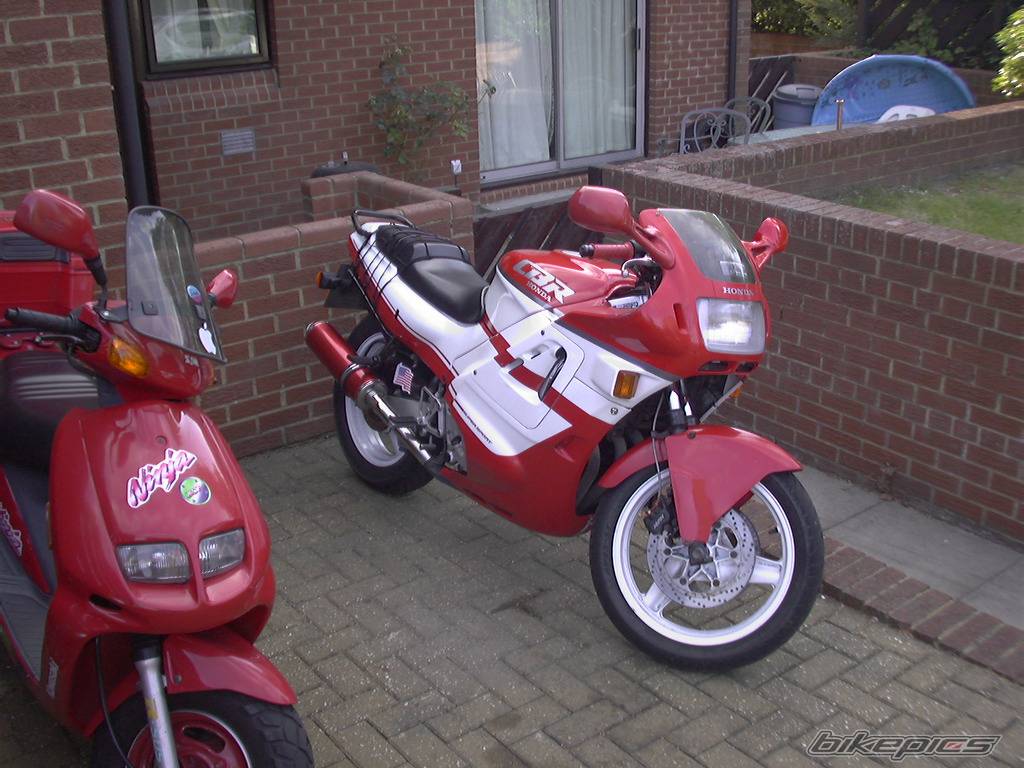 1990 HONDA CBR 600 | Picture 37226 motorcycle photo