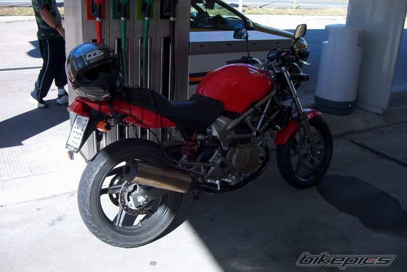 2000 HONDA VTR 250 | Picture 37621 motorcycle photo