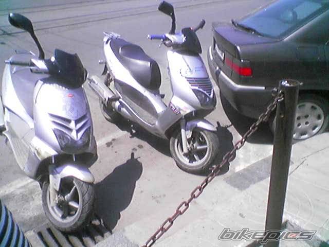 2001 APRILIA LEONARDO 250 | Picture 376471 motorcycle photo