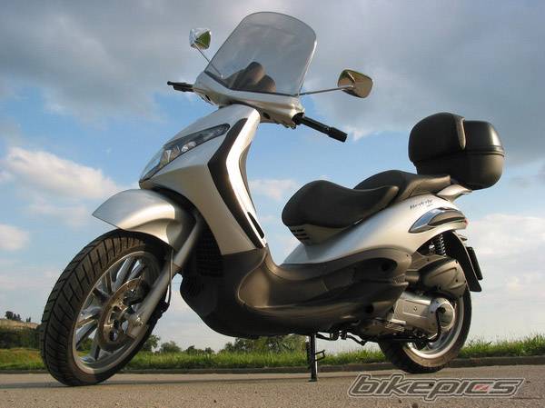 2004 PIAGGIO BEVERLY 200 | Picture 379506 motorcycle photo