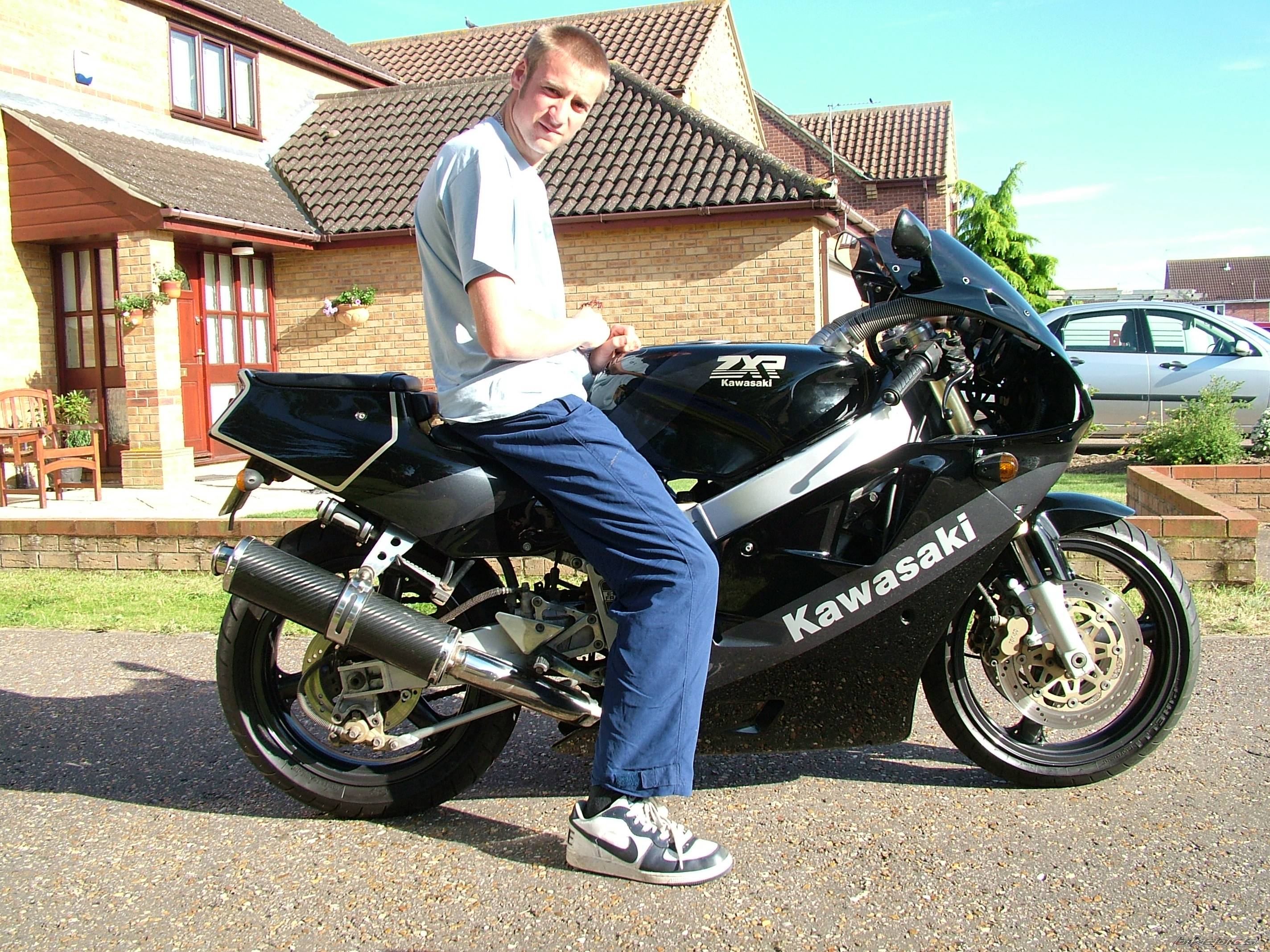 1990 KAWASAKI ZXR 400 | Picture 382210 motorcycle photo