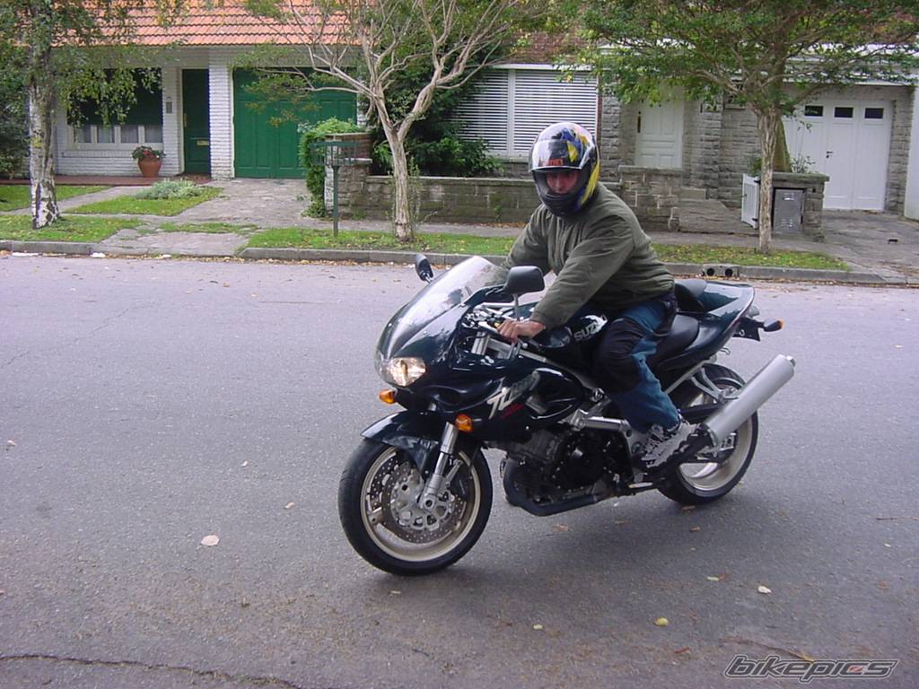 1997 SUZUKI TL1000S | Picture 38239 motorcycle photo
