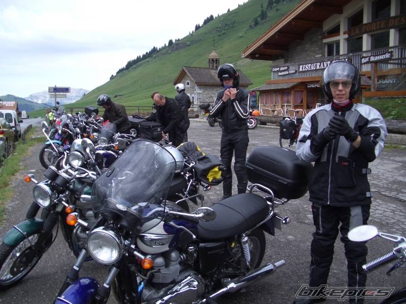 2001 TRIUMPH BONNEVILLE | Picture 382522 motorcycle photo