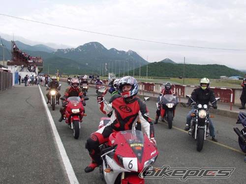 2005 YAMAHA YZF R1 | Picture 384257 motorcycle photo