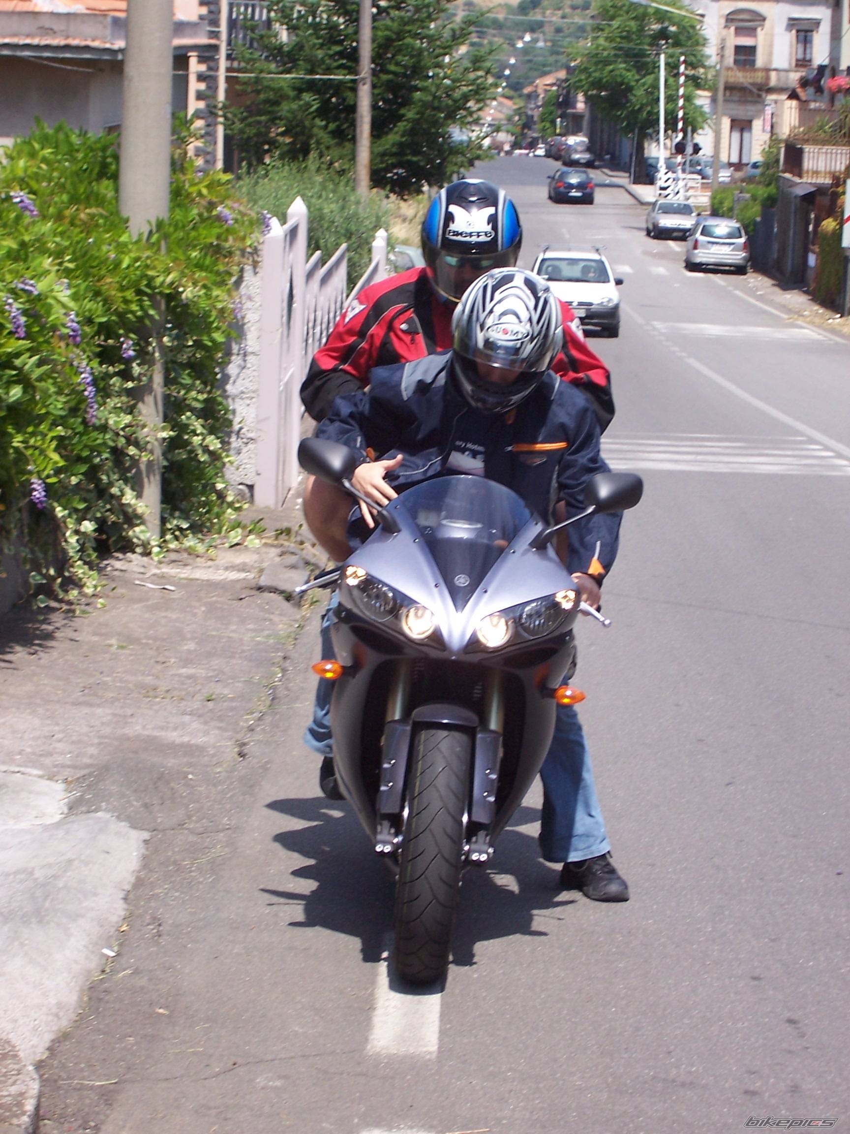 2005 YAMAHA YZF R1 | Picture 384953 motorcycle photo