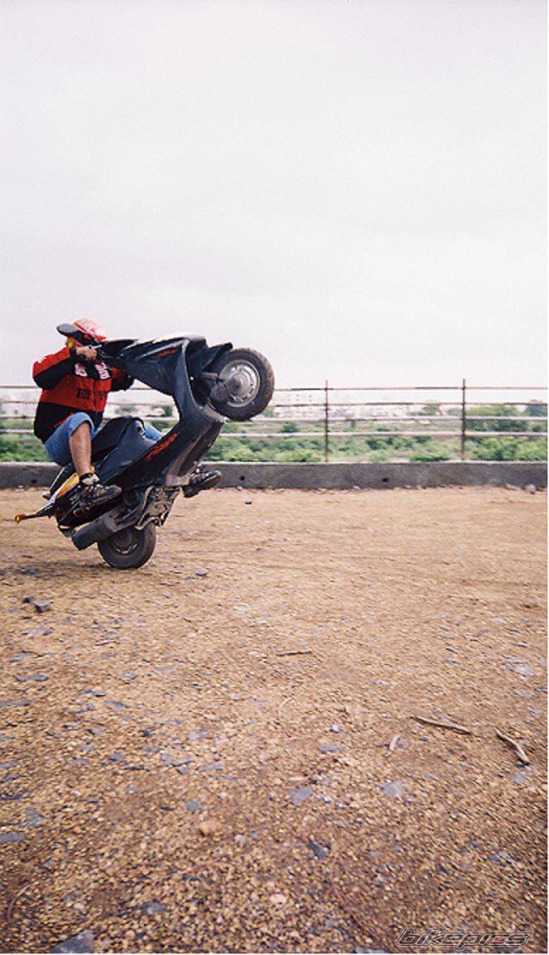 2004 HONDA DIO 50 | Picture 385188 motorcycle photo