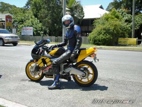 1991 HONDA CBR 250 | Picture 389747 motorcycle photo