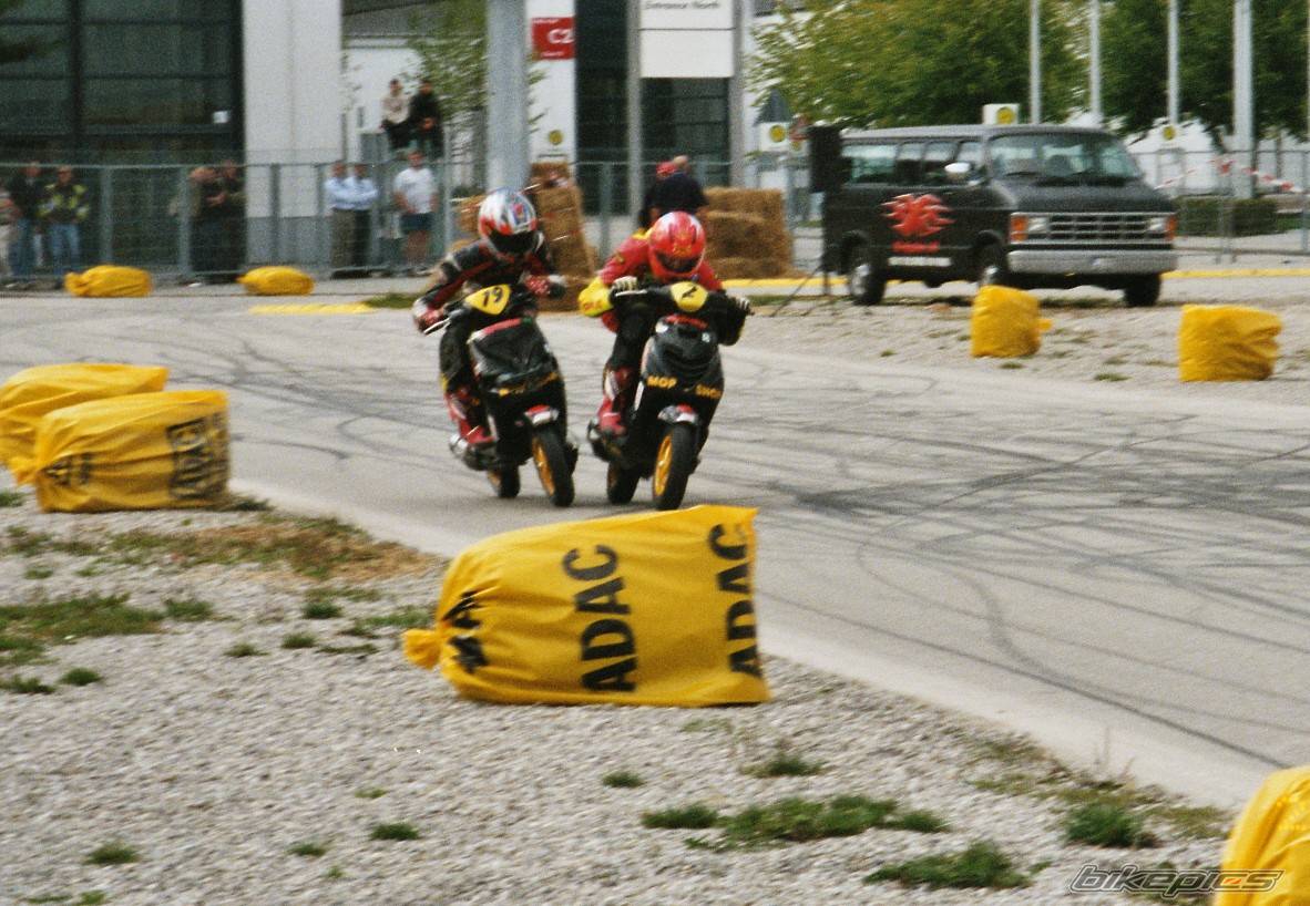 1998 PIAGGIO ZIP | Picture 39294 motorcycle photo