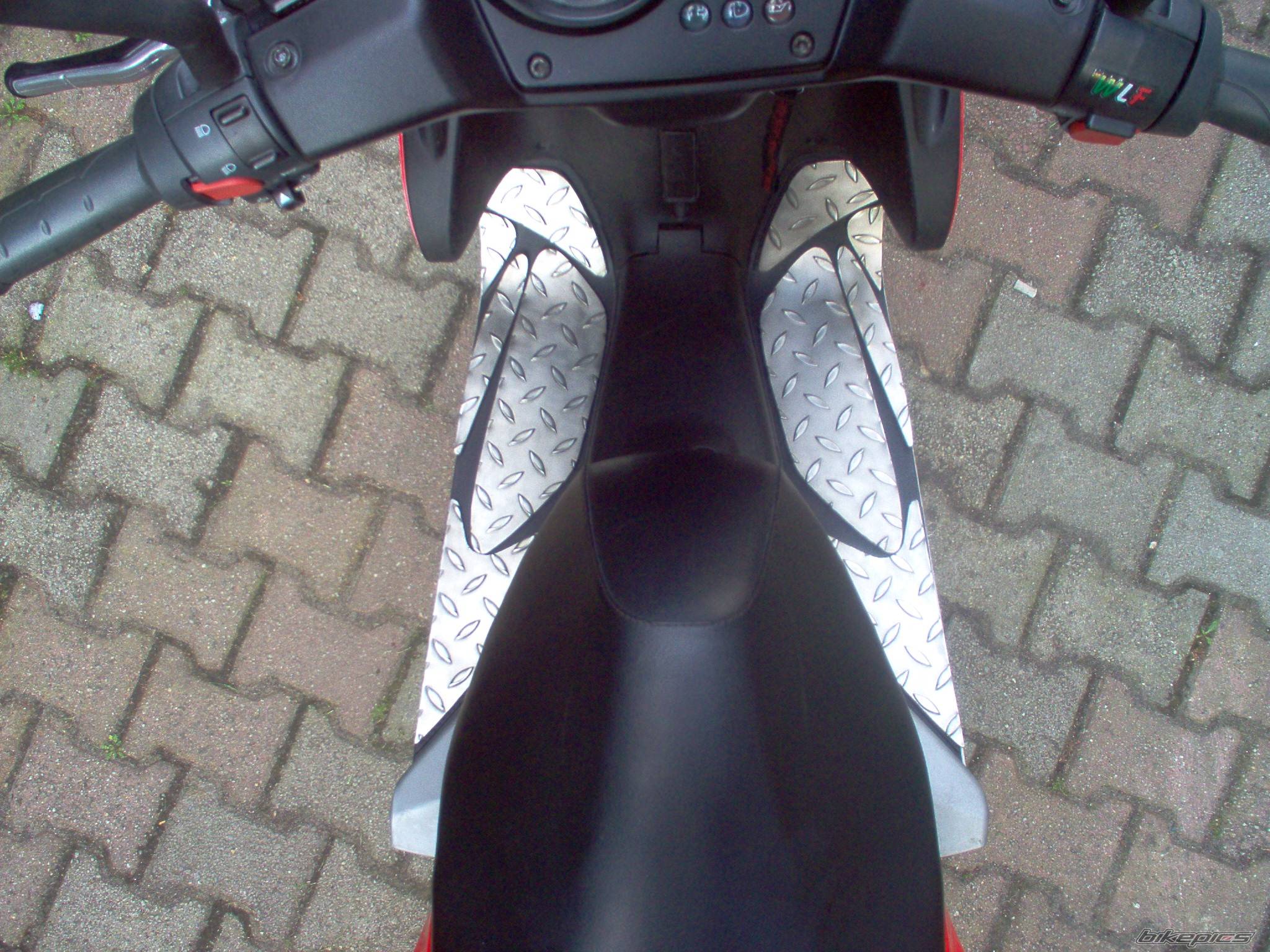 2004 YAMAHA AEROX 50 | Picture 393015 motorcycle photo