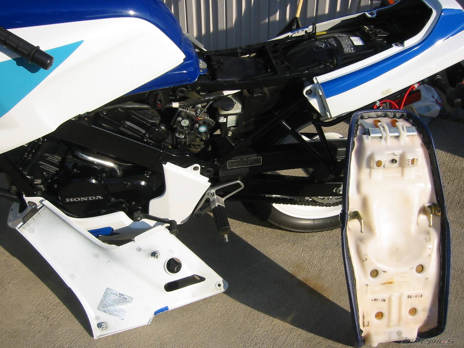 1989 HONDA VTR 250 | Picture 395257 motorcycle photo