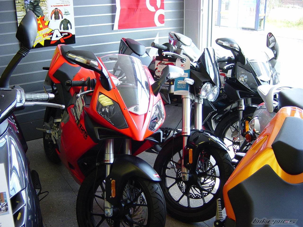 2005 DERBI GPR 125 | Picture 395449 motorcycle photo
