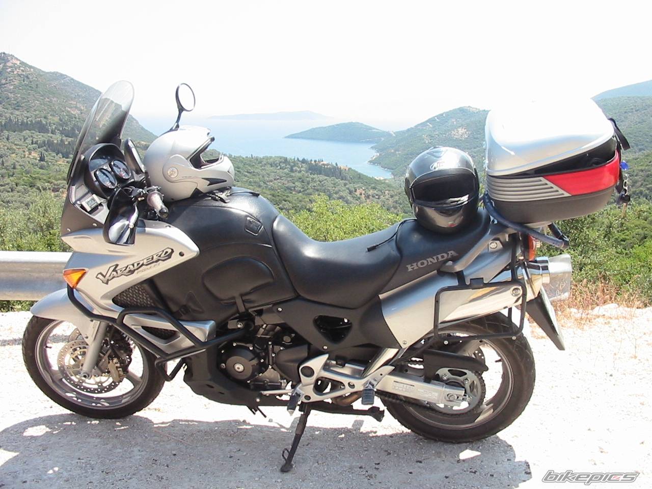 2004 HONDA XL 1000V VARADERO | Picture 396857 motorcycle photo