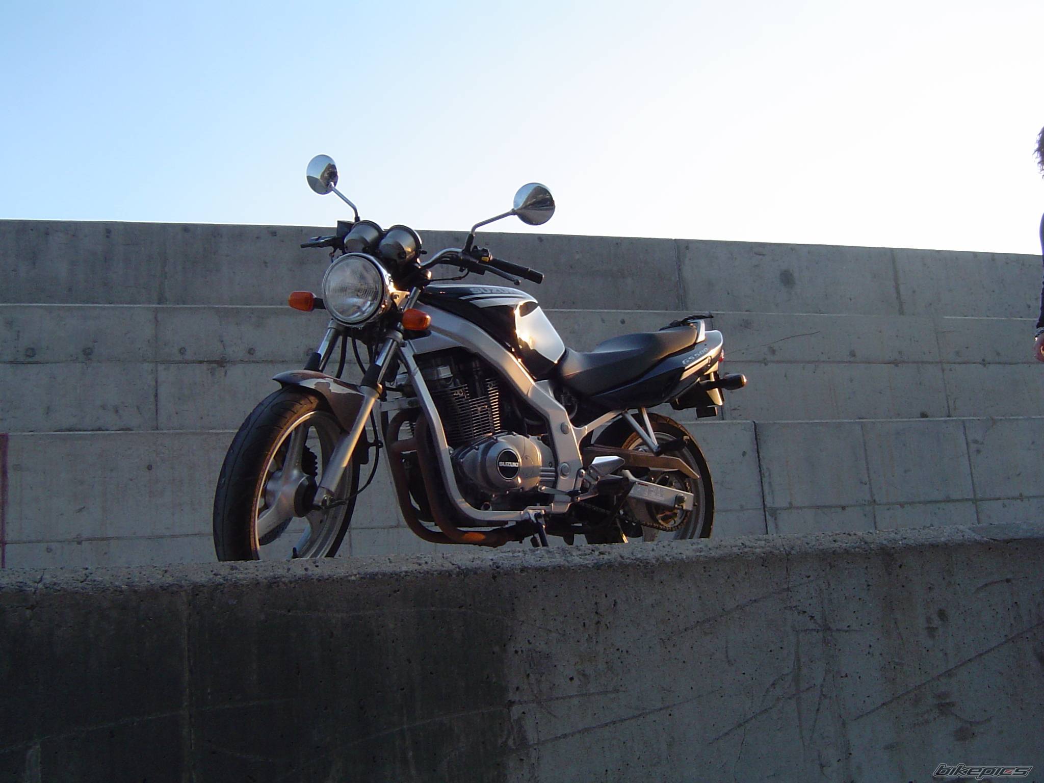 2001 SUZUKI GS 500 | Picture 399069 motorcycle photo