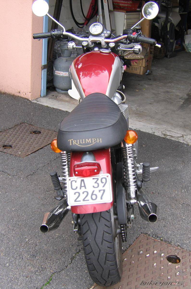 2001 TRIUMPH BONNEVILLE | Picture 400067 motorcycle photo