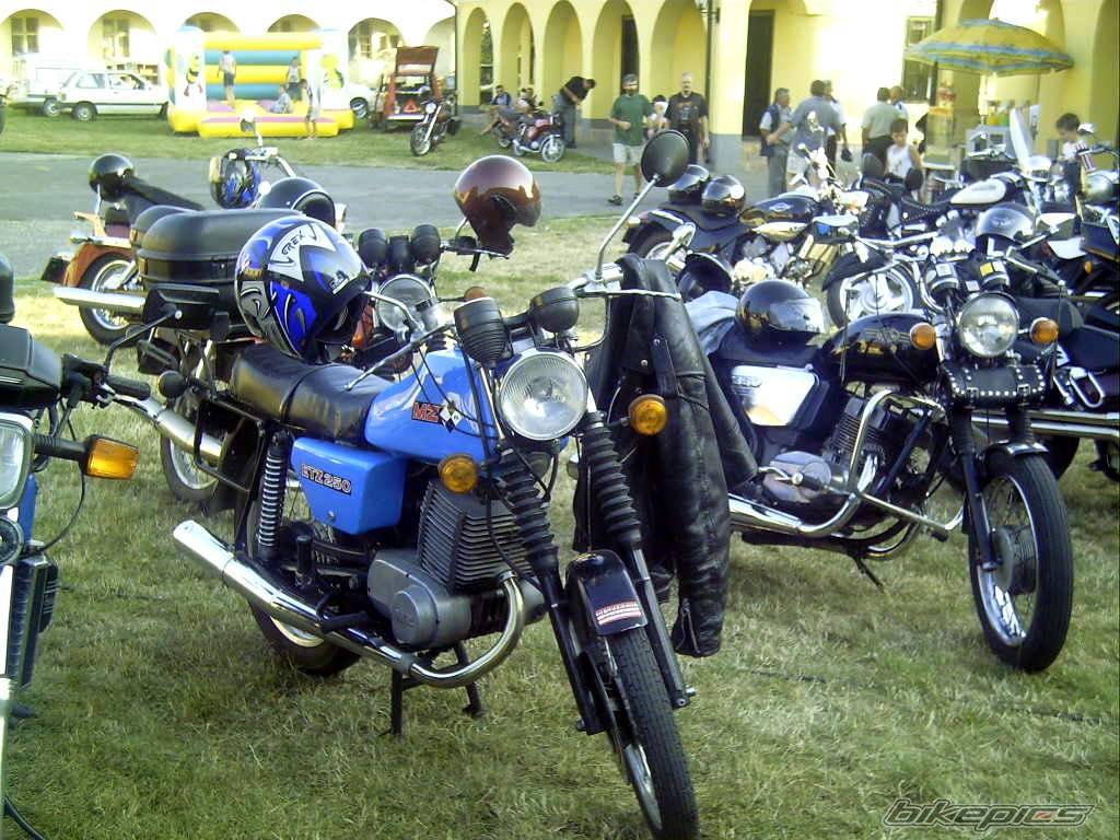 1989 MZ ETZ 250 | Picture 400408 motorcycle photo