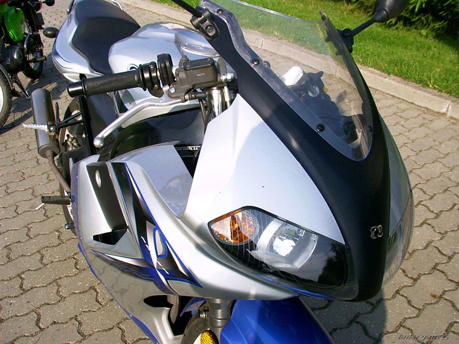 2004 YAMAHA TZR 50 | Picture 401304 motorcycle photo