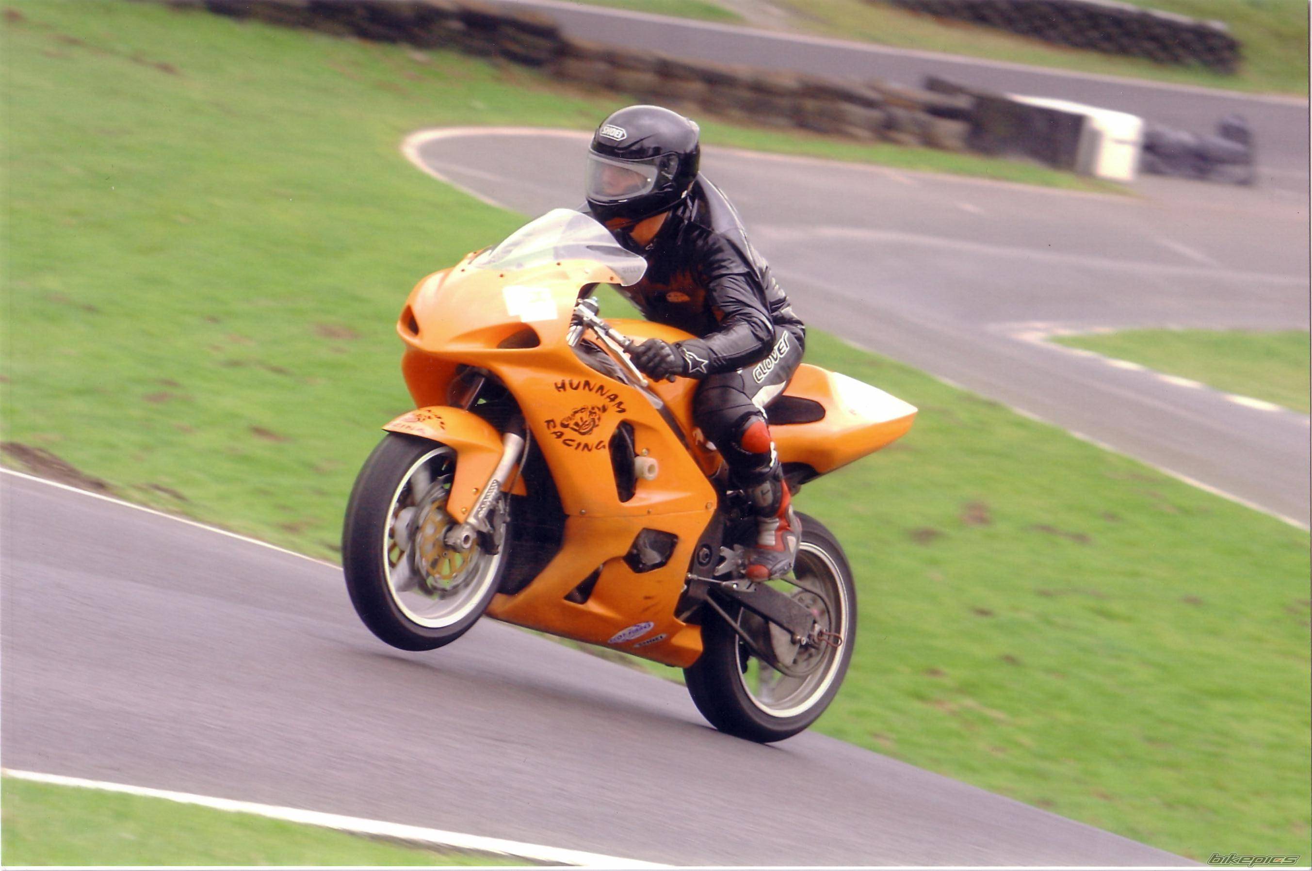 2001 SUZUKI GSX R 600 | Picture 403098 motorcycle photo
