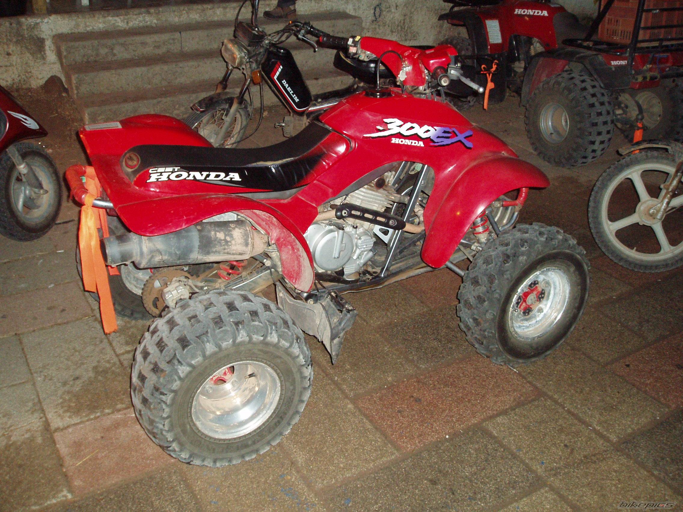 2004 ARCTIC CAT 400 4X4 | Picture 403722 motorcycle photo