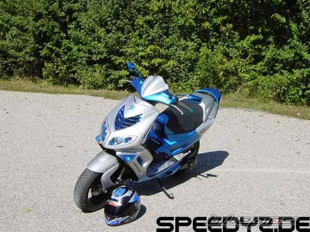 2000 DUCATI MONSTER 400 | Picture 40386 motorcycle photo