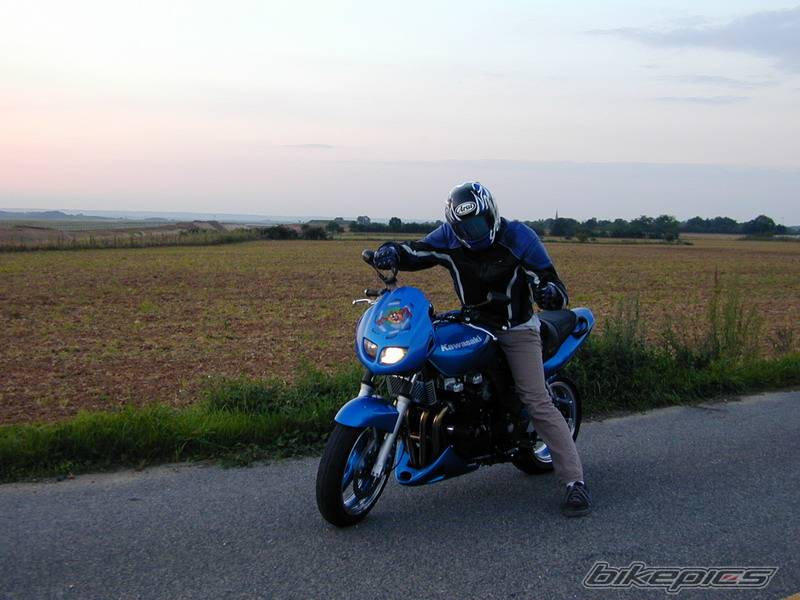 2002 KAWASAKI ZR 7 | Picture 405537 motorcycle photo