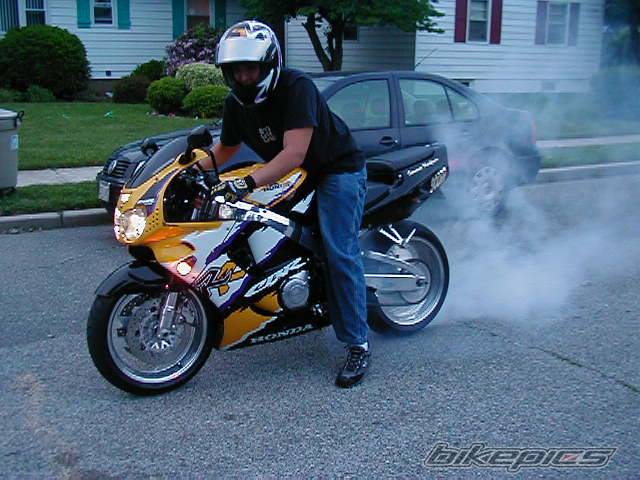 1997 HONDA CBR 900 | Picture 4060 motorcycle photo