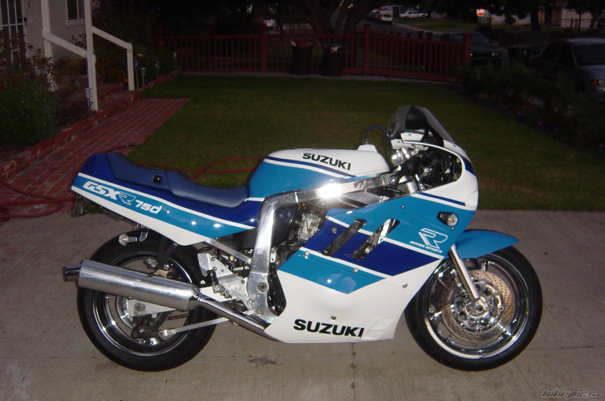 1989 SUZUKI GSX R 750 | Picture 408231 motorcycle photo