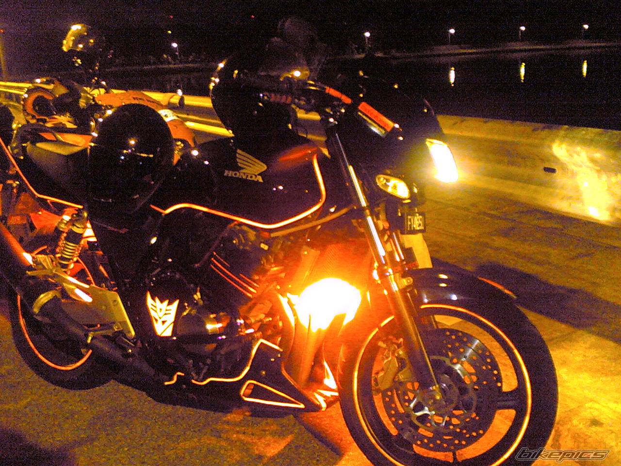 2008 YAMAHA FZS 600 FAZER | Picture 410280 motorcycle photo