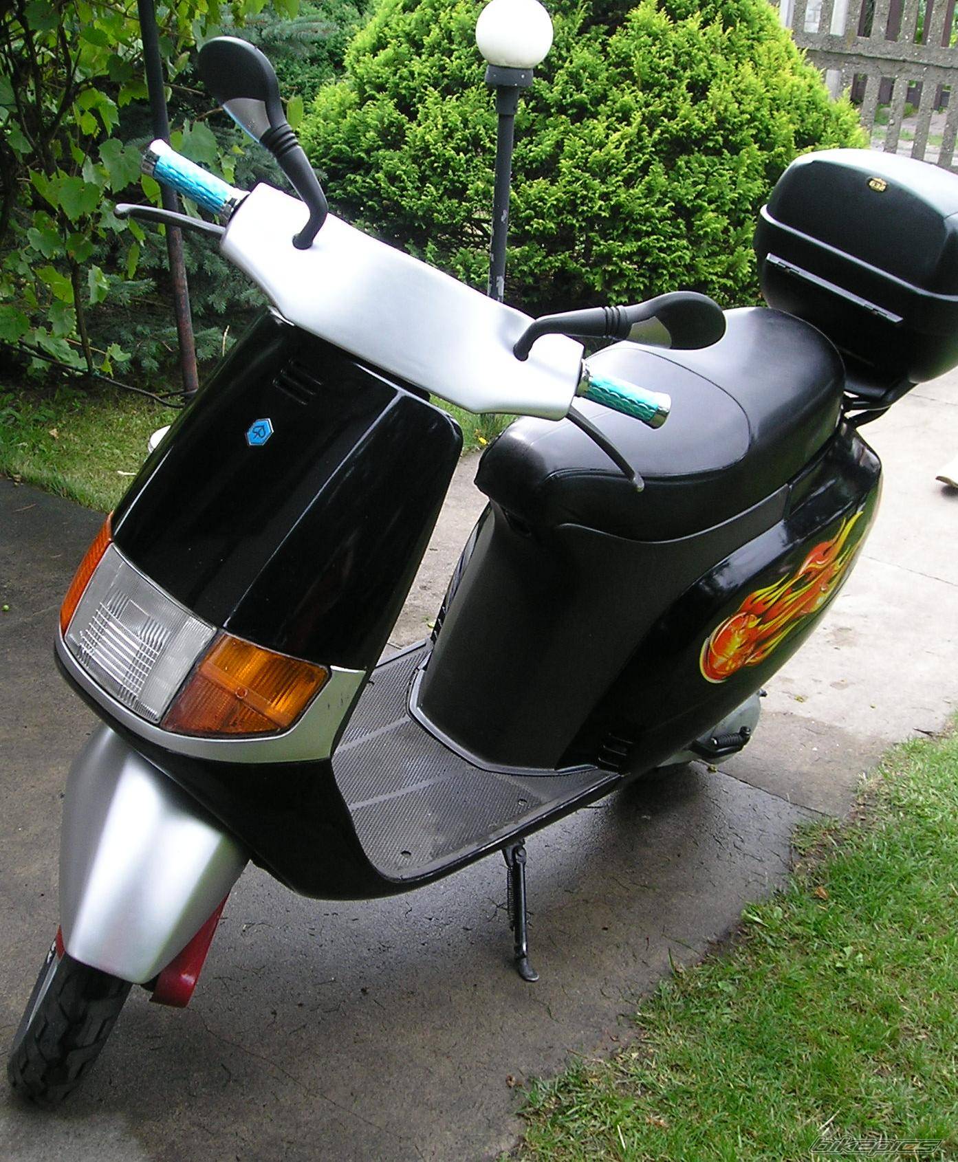 1990 PIAGGIO SFERA NSL 50 | Picture 413597 motorcycle photo