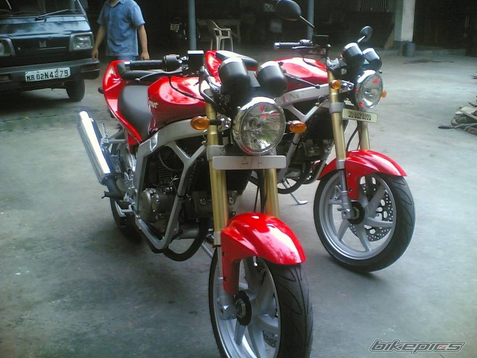 2005 HYOSUNG GT 250 COMET | Picture 414015 motorcycle photo