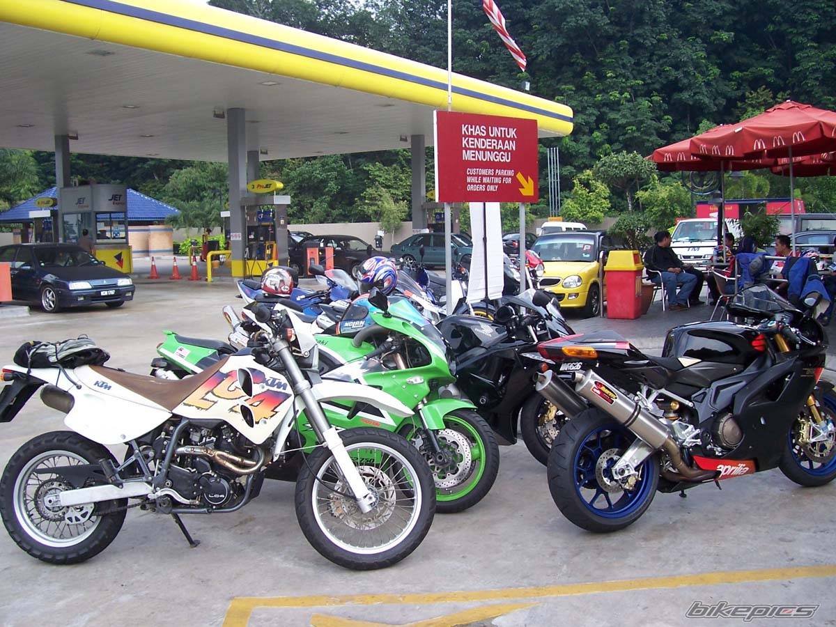 2004 APRILIA RSV MILLE FACTORY | Picture 422403 motorcycle photo