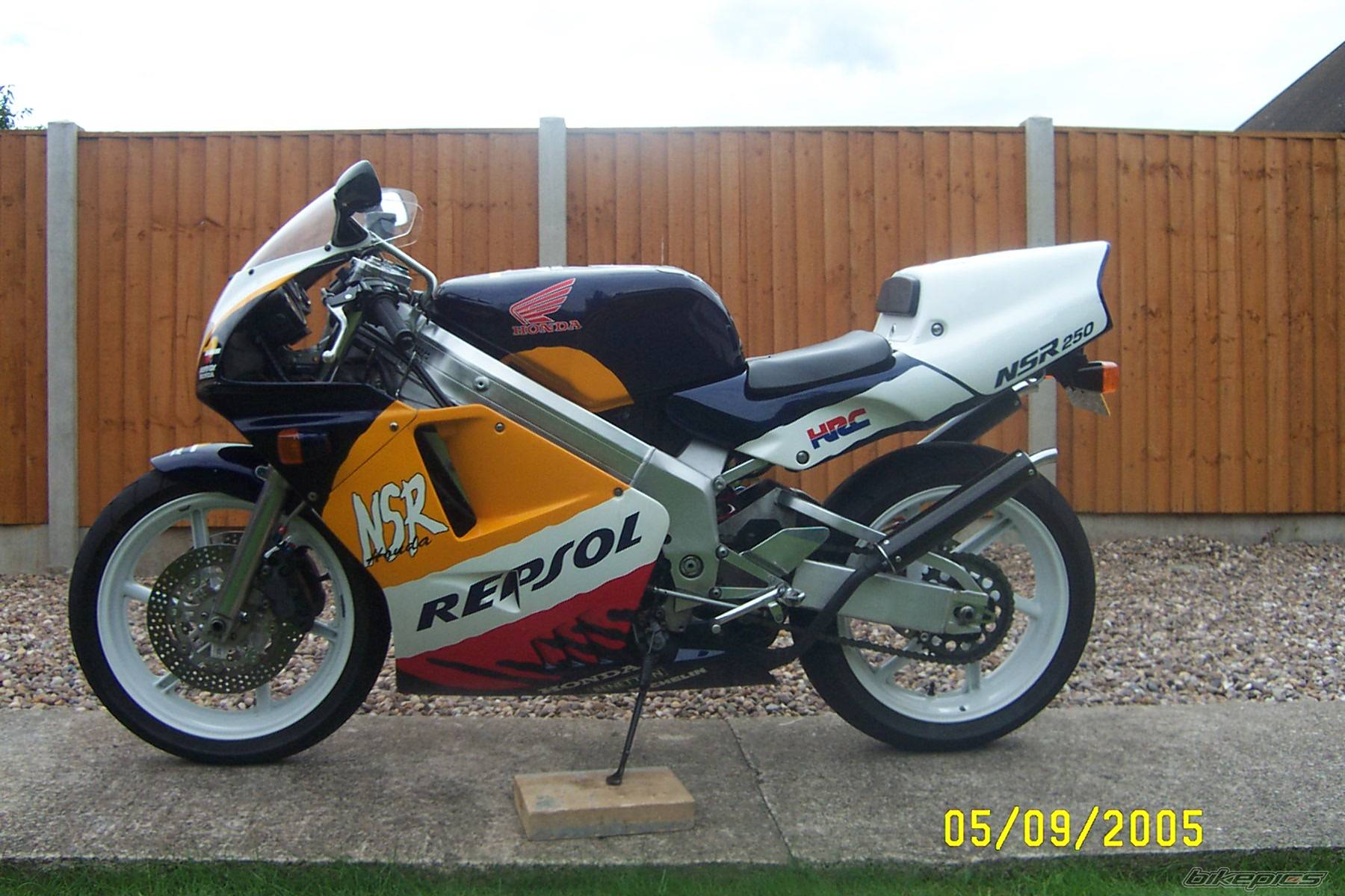 1995 HONDA NSR 250 | Picture 423935 motorcycle photo