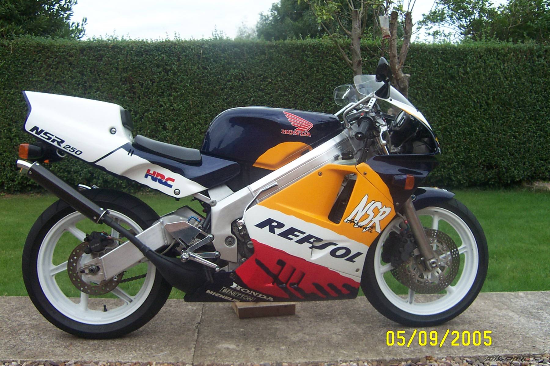 1995 HONDA NSR 250 | Picture 423937 motorcycle photo