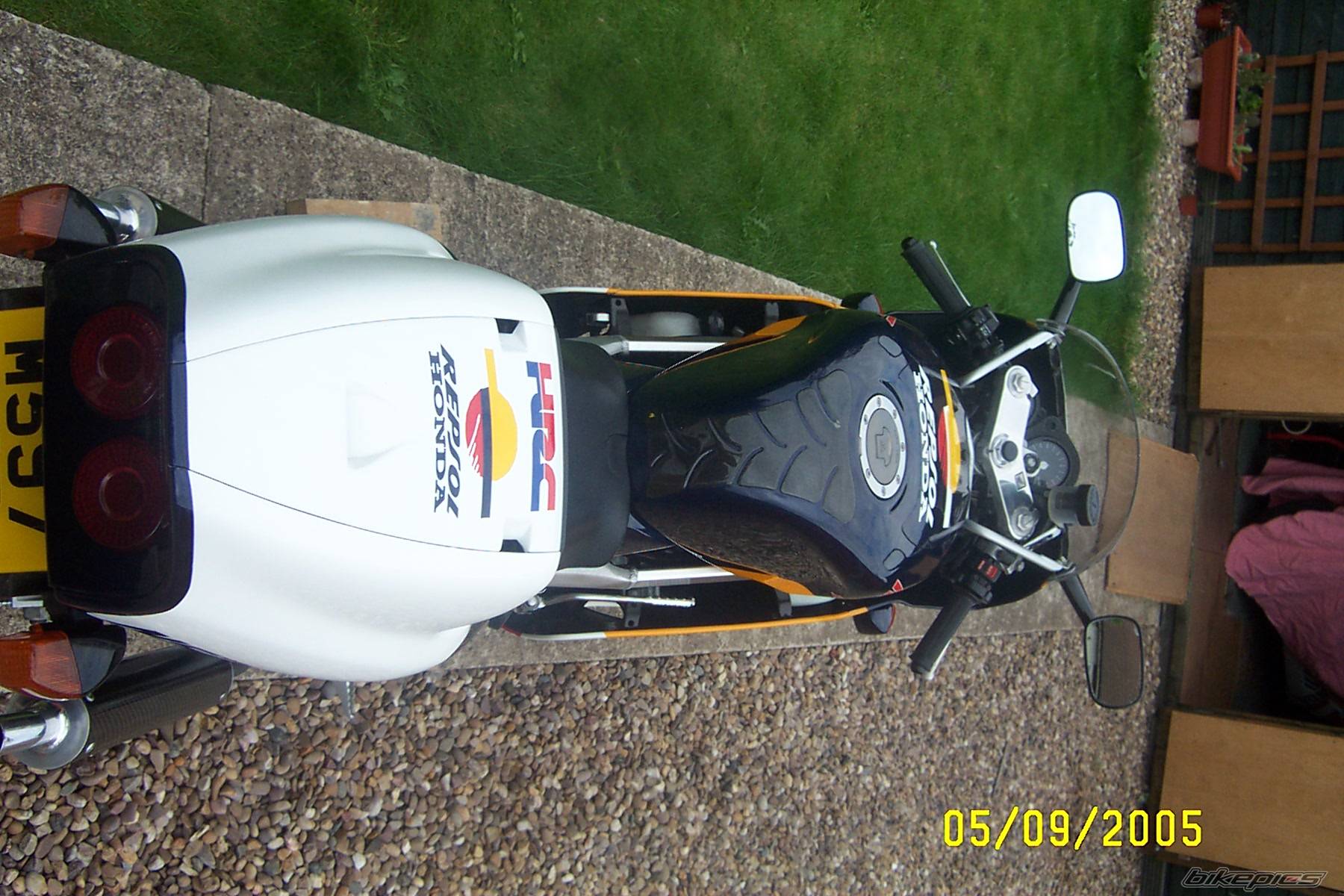 1995 HONDA NSR 250 | Picture 423948 motorcycle photo