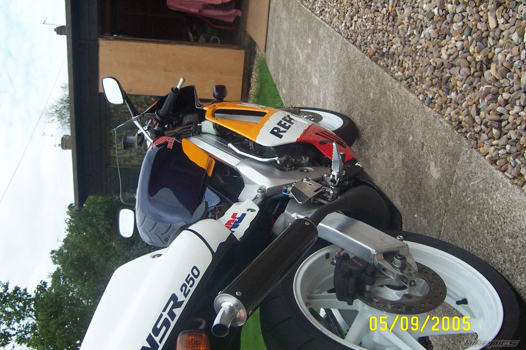 1995 HONDA NSR 250 | Picture 423955 motorcycle photo