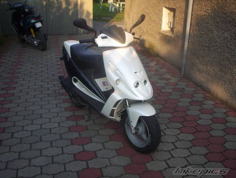 1997 MALAGUTI F 12 50 | Picture 430626 motorcycle photo