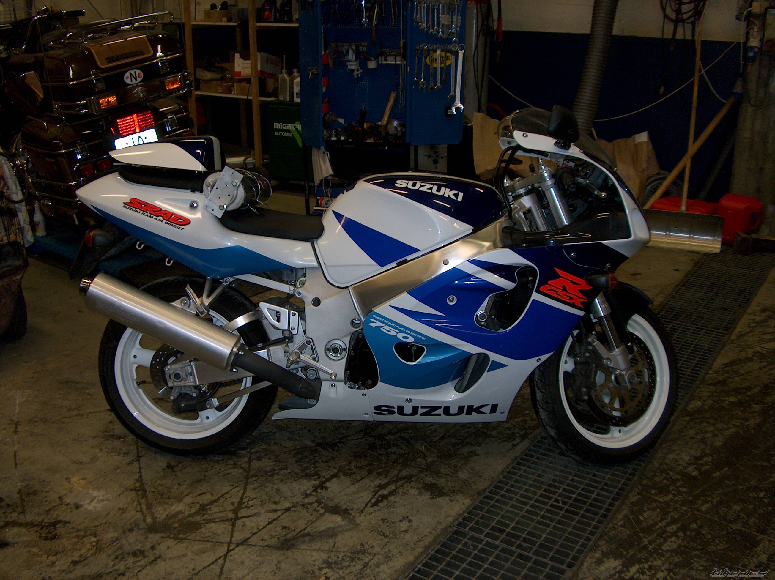 1998 SUZUKI GSX R 750 | Picture 432066 motorcycle photo