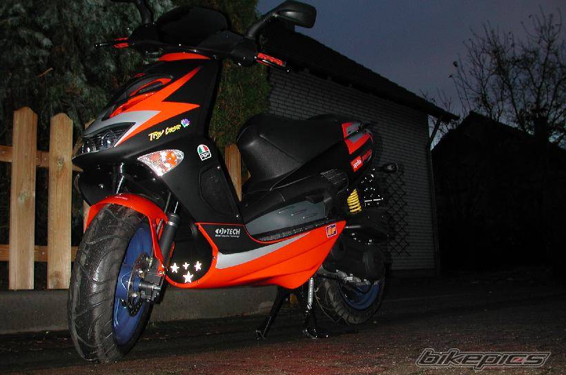 2000 DUCATI MONSTER 400 | Picture 43458 motorcycle photo
