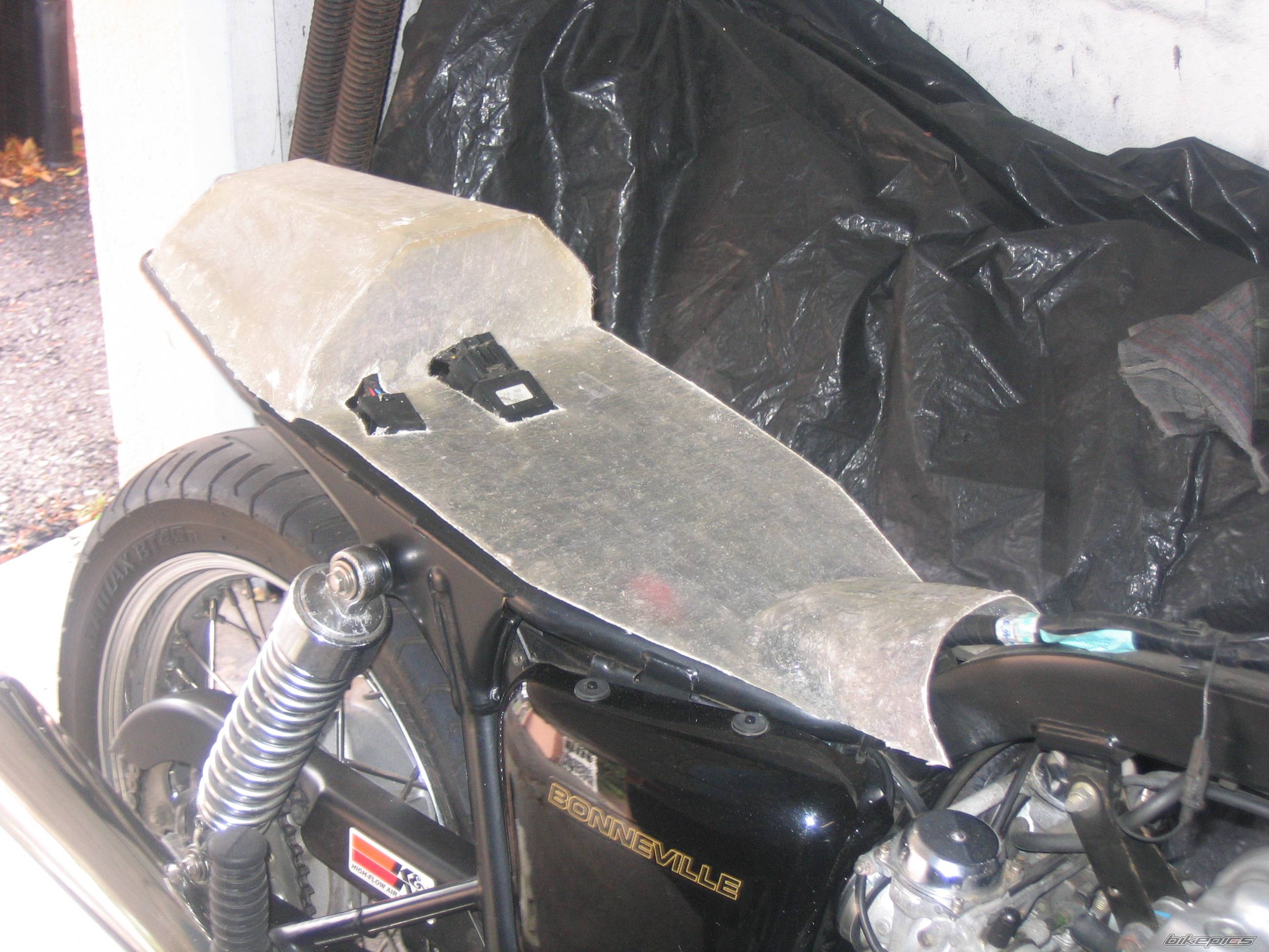 2001 TRIUMPH BONNEVILLE | Picture 436097 motorcycle photo