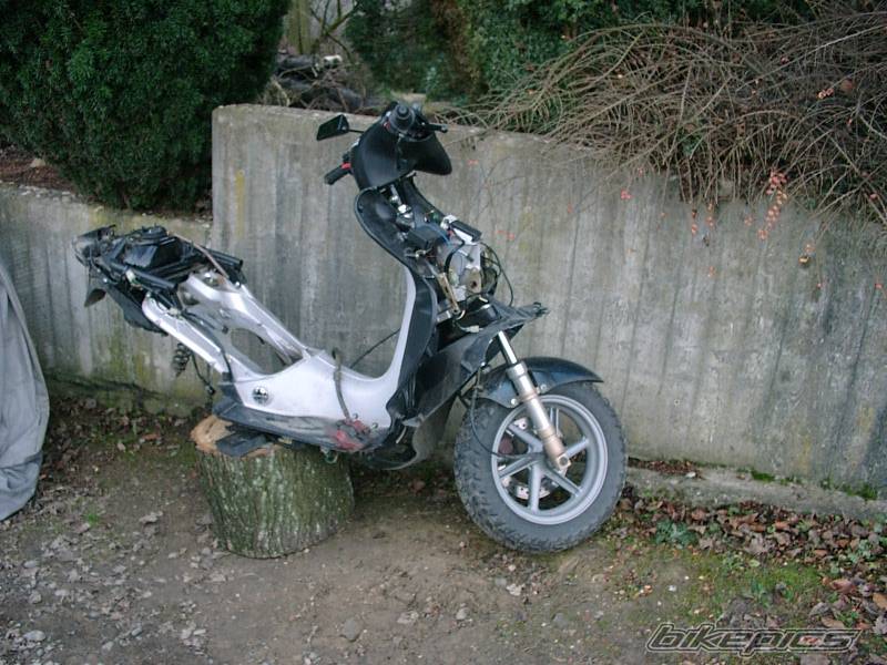 2002 APRILIA SR 50 | Picture 43711 motorcycle photo