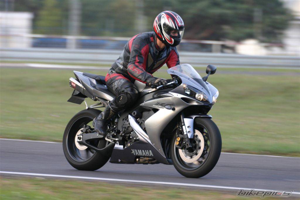 2004 YAMAHA YZF R1 | Picture 437486 motorcycle photo