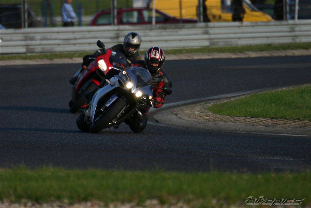 2004 YAMAHA YZF R1 | Picture 437488 motorcycle photo