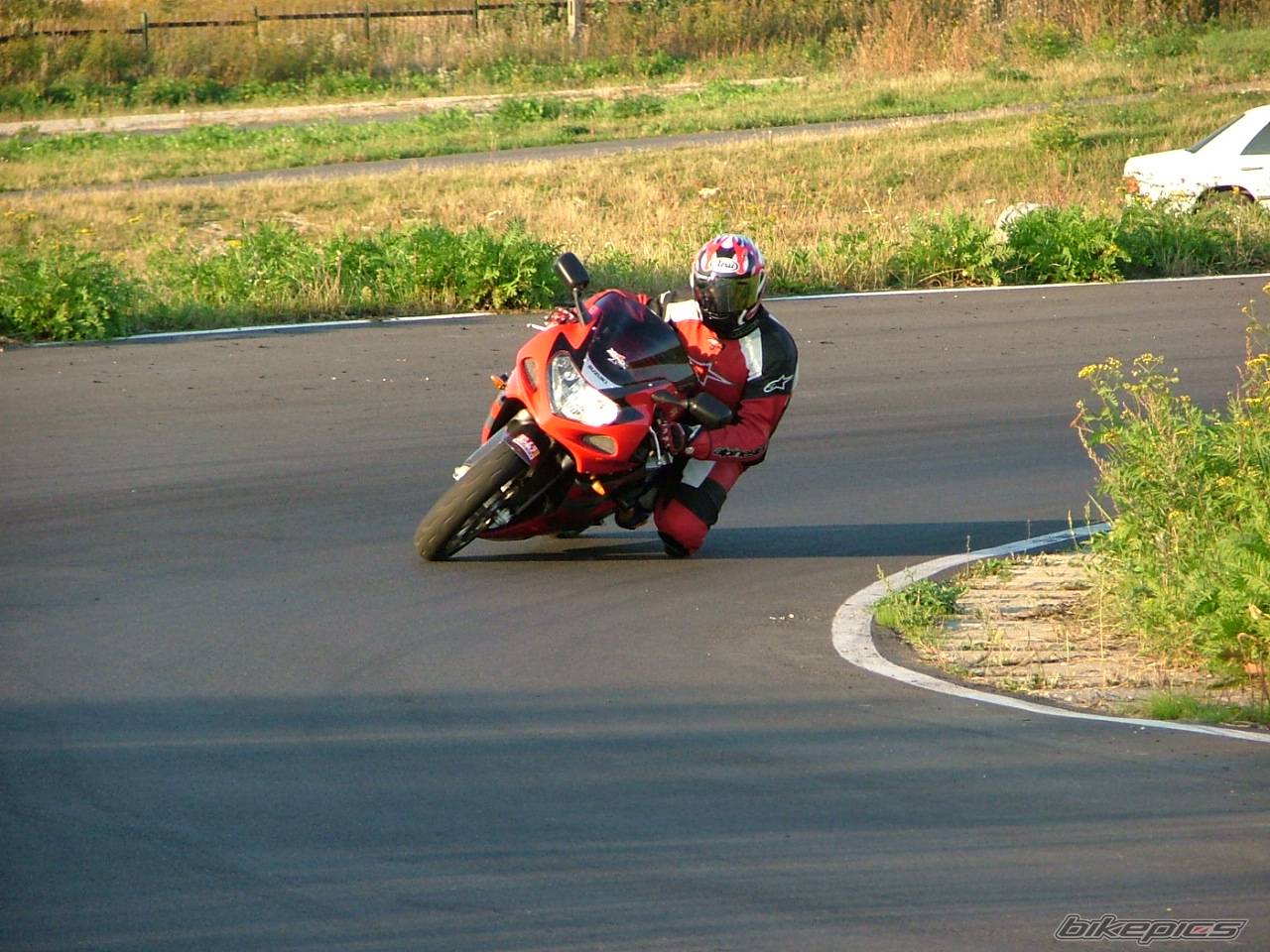 2001 SUZUKI GSX R 600 | Picture 437906 motorcycle photo