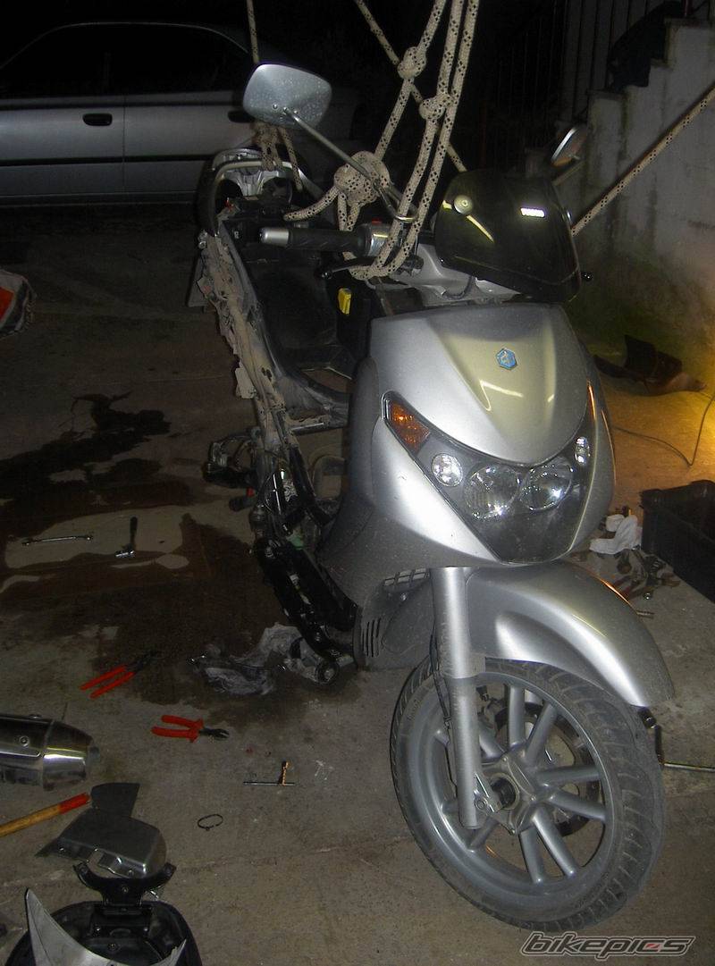 2003 PIAGGIO BEVERLY 200 | Picture 438804 motorcycle photo