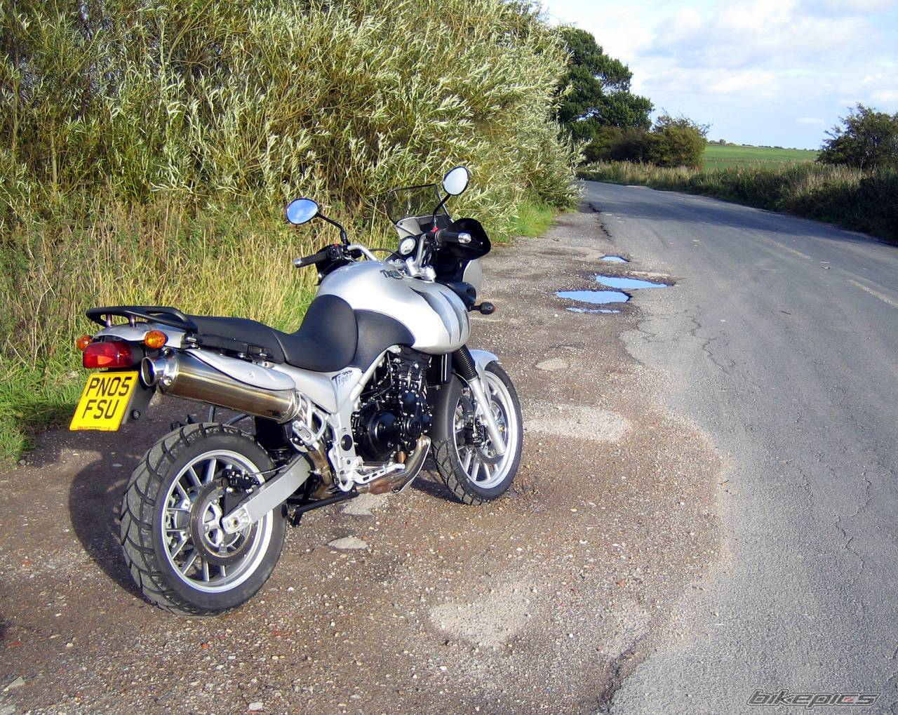 2005 TRIUMPH TIGER | Picture 439735 motorcycle photo