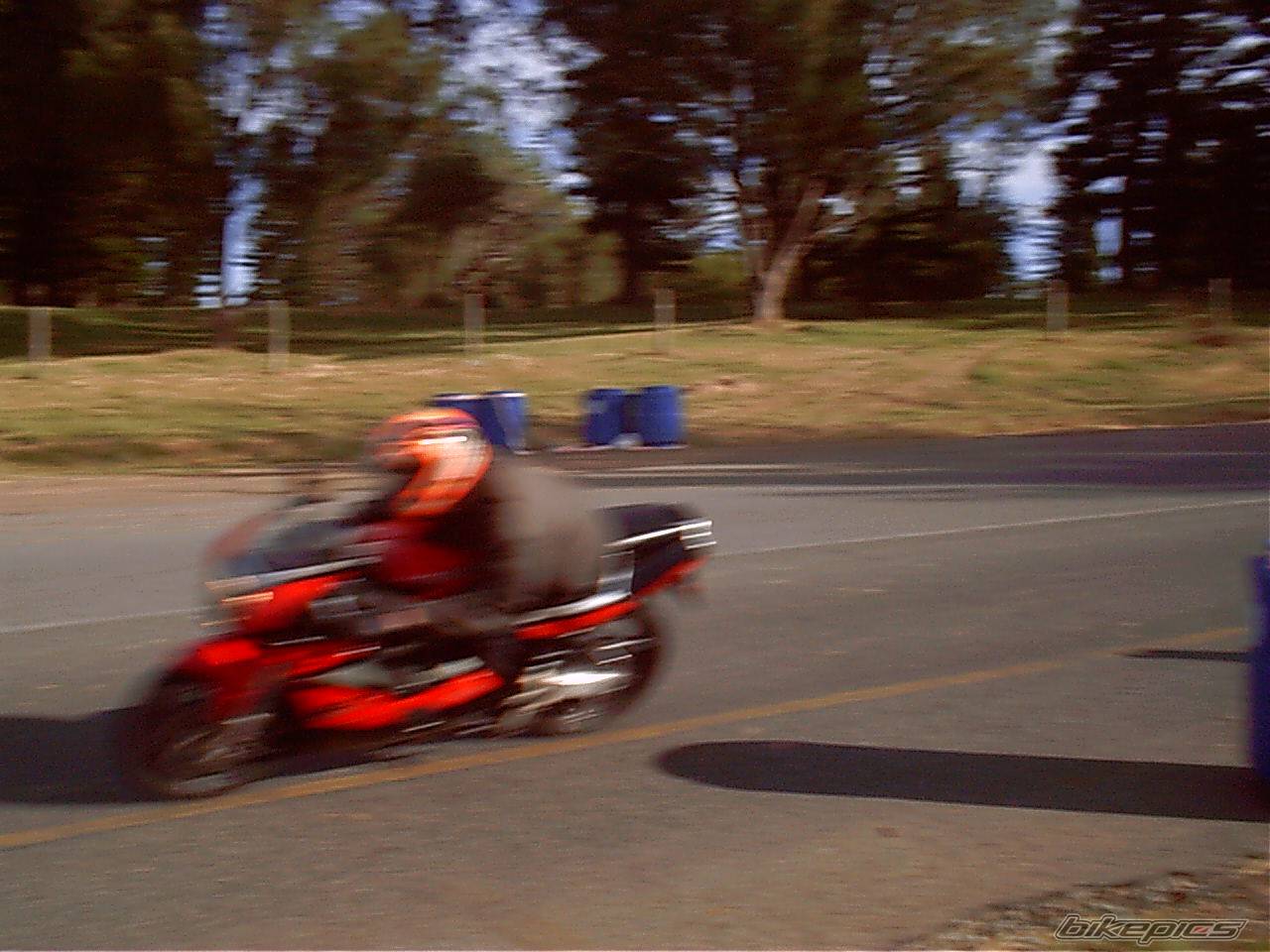 1994 SUZUKI GSX R 400 | Picture 442681 motorcycle photo