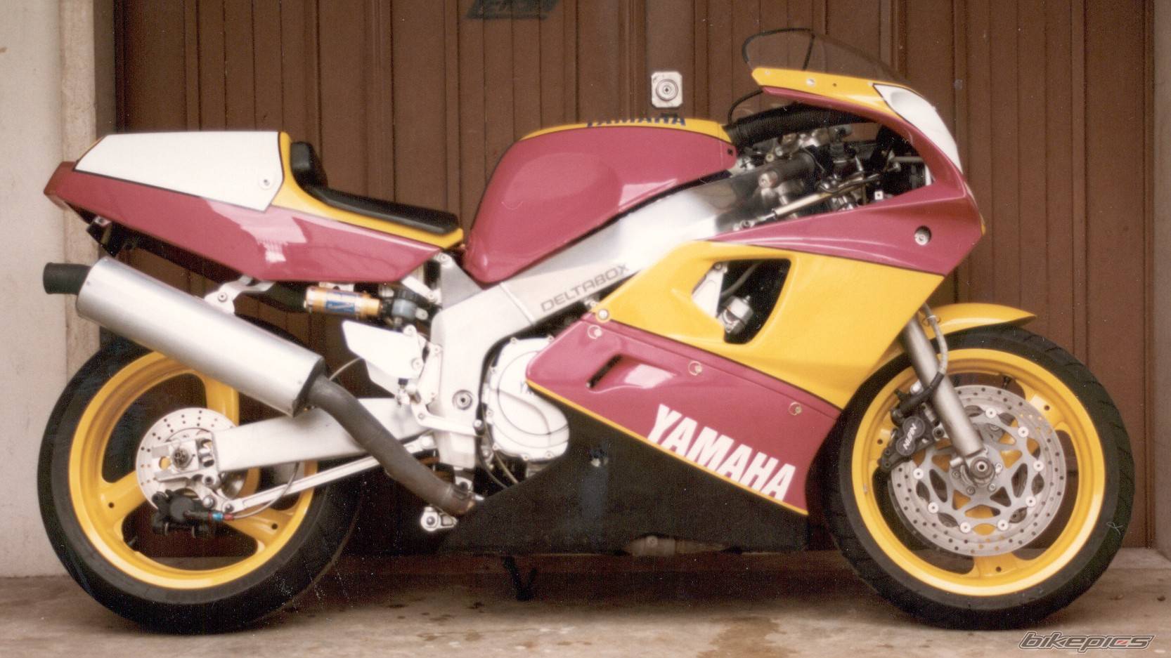 1990 YAMAHA FZR 750 R | Picture 44428 motorcycle photo