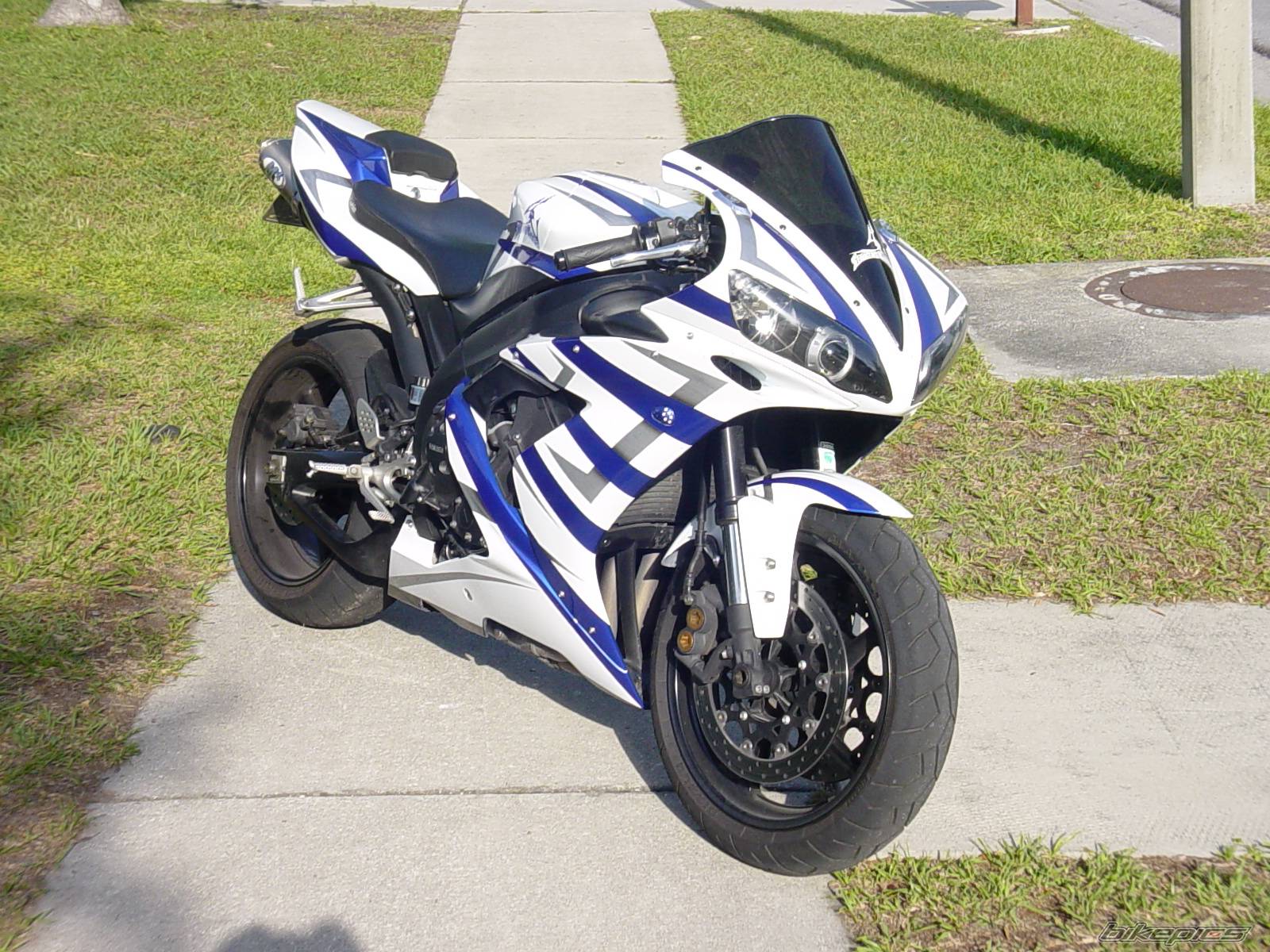 2004 YAMAHA YZF R1 | Picture 447000 motorcycle photo